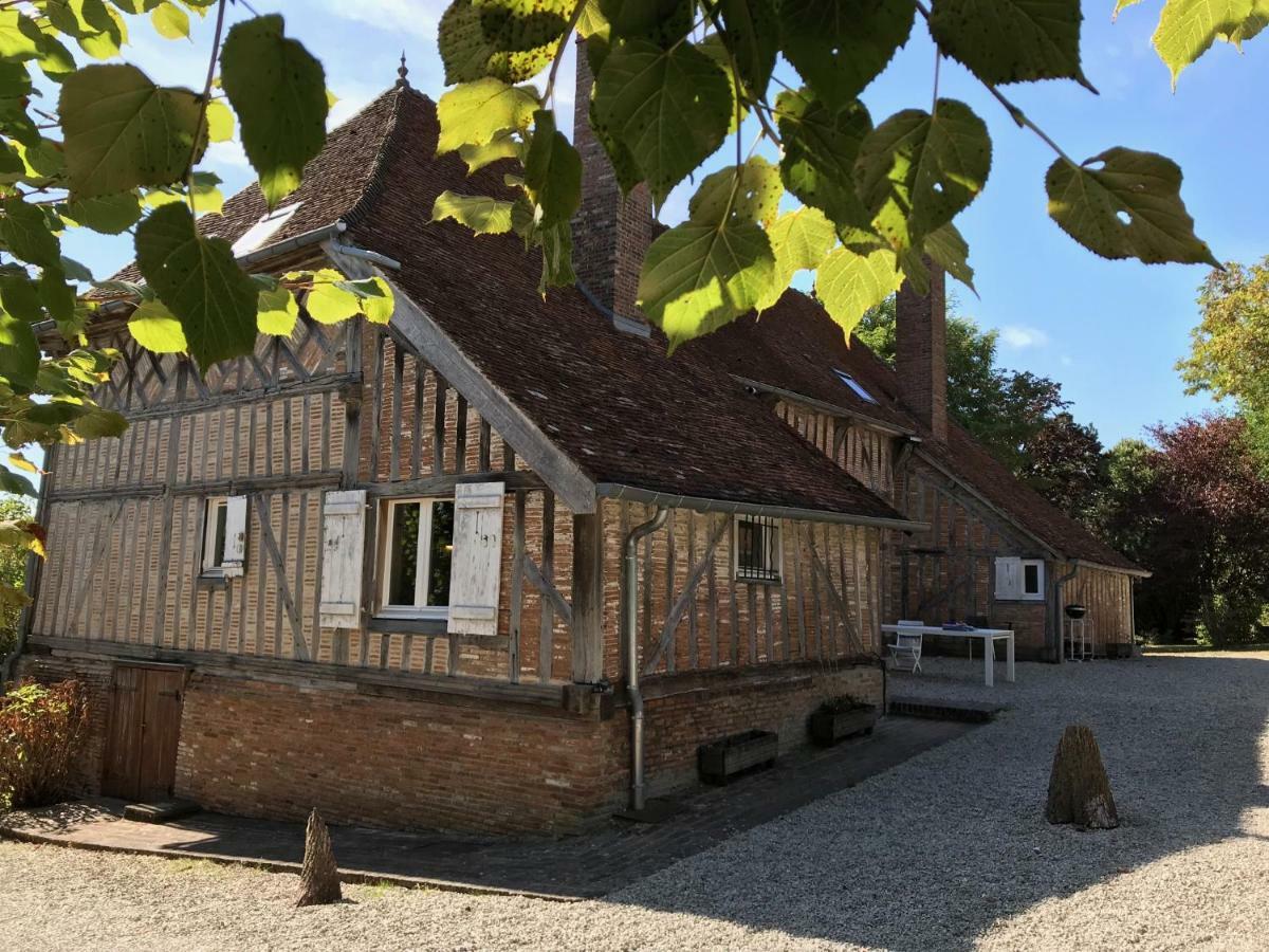 Le Gite De Saint Phal エクステリア 写真